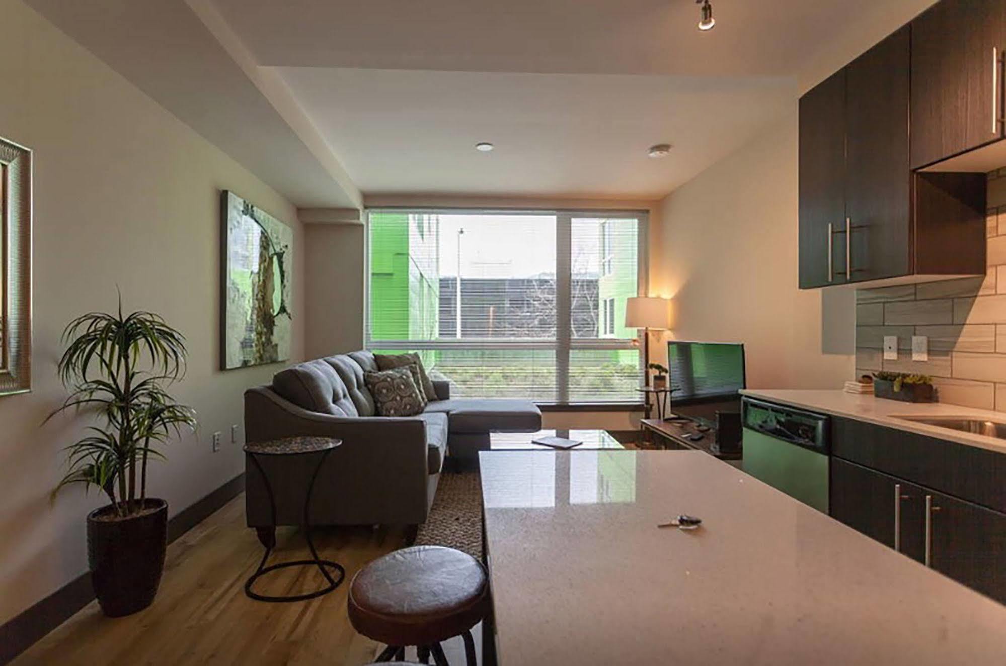 Belltown Waterfront By Barsala